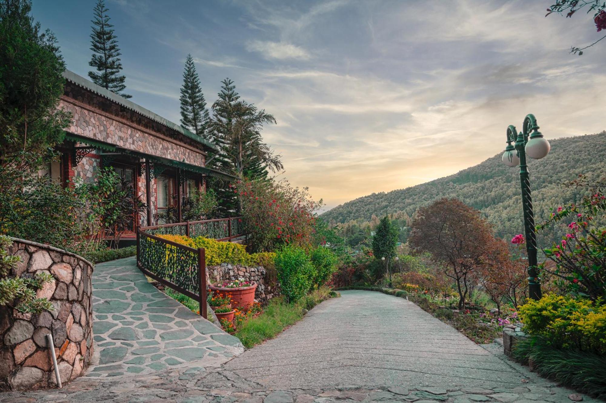 Tree Of Life Resort Dehradun Foothills Bagian luar foto